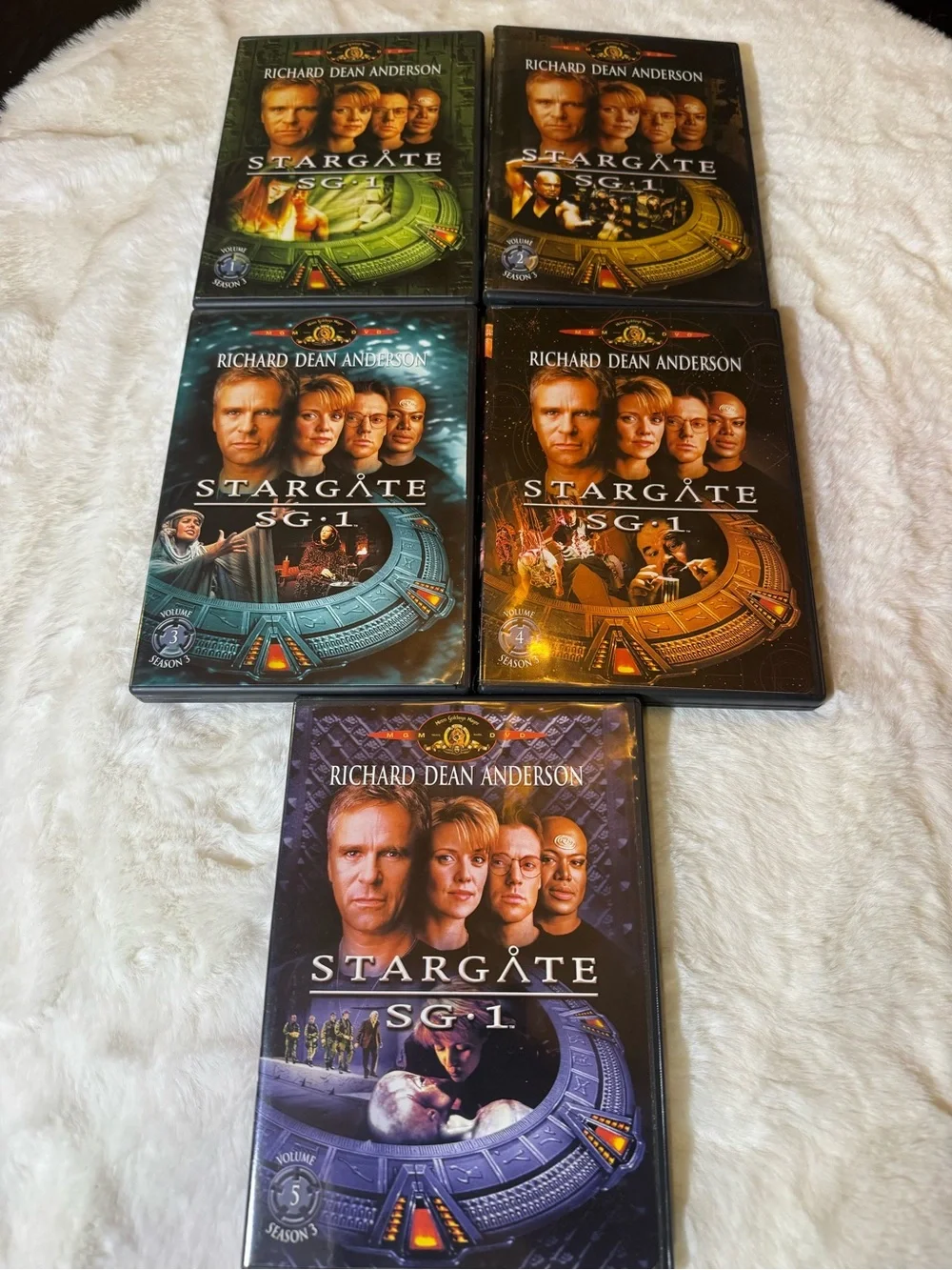 Stargate SG-1 Complete Seasons 1-4 Box Set - Blue, Gold, Green, Red DVDs
